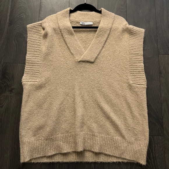 ZARA - caramel knit vest - Picture 5 of 8